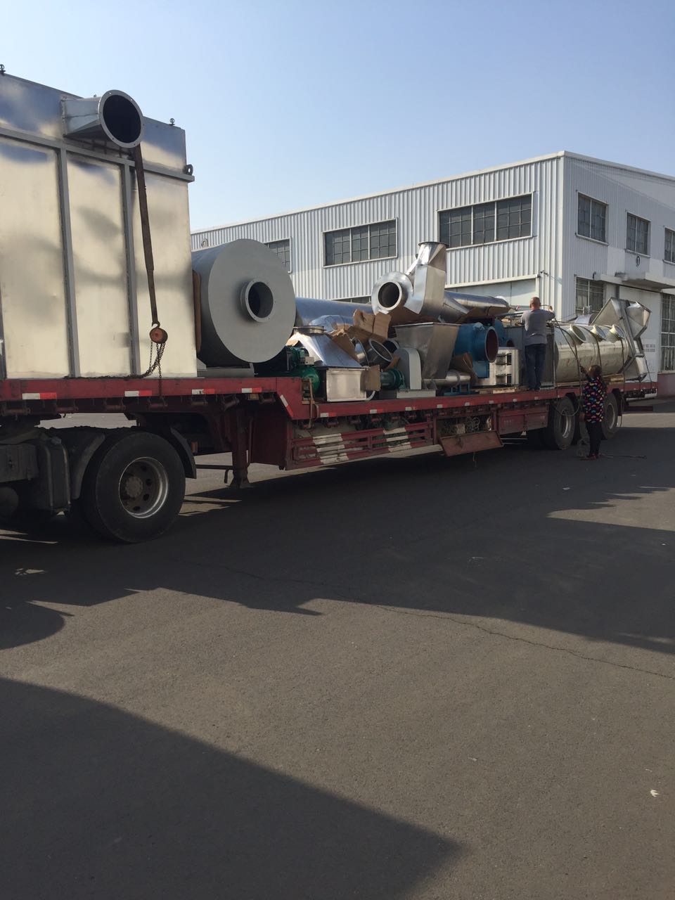 興化某環保科技有限公司 活性碳回轉滾筒干燥機出廠